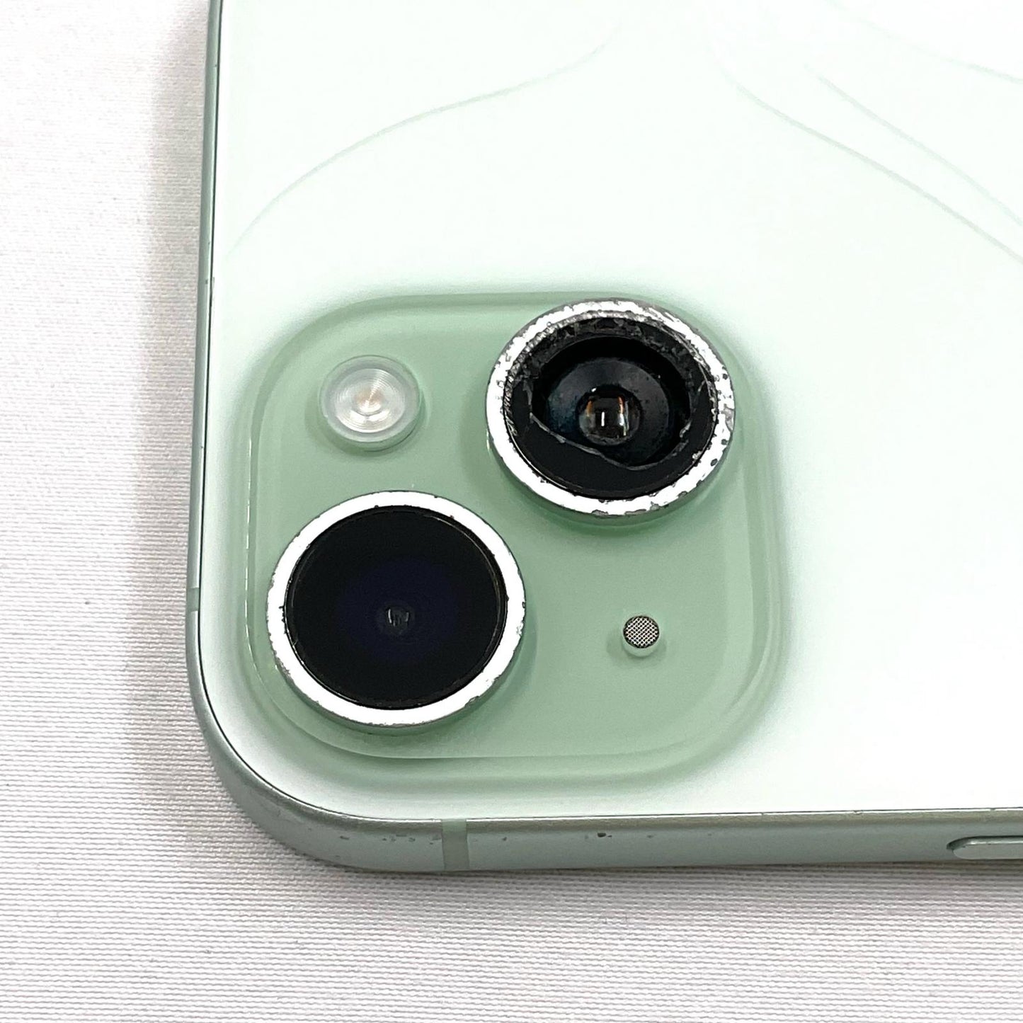 【最速発送】Apple iPhone iPhone 15 128GB グリーン au 白ロム【難有】 82%