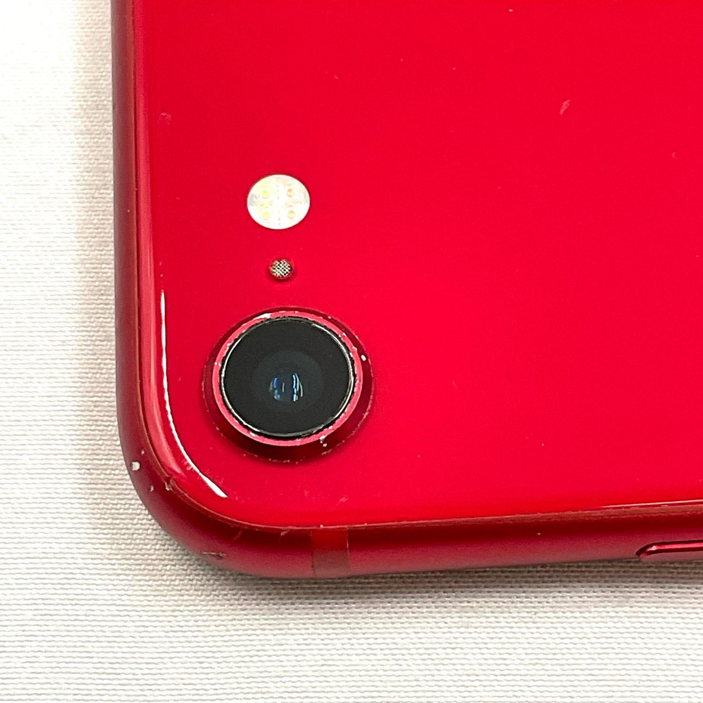 【最速発送】Apple iPhone iPhone SE（第2世代） 64GB (PRODUCT)RED au 白ロム【難有】 81%