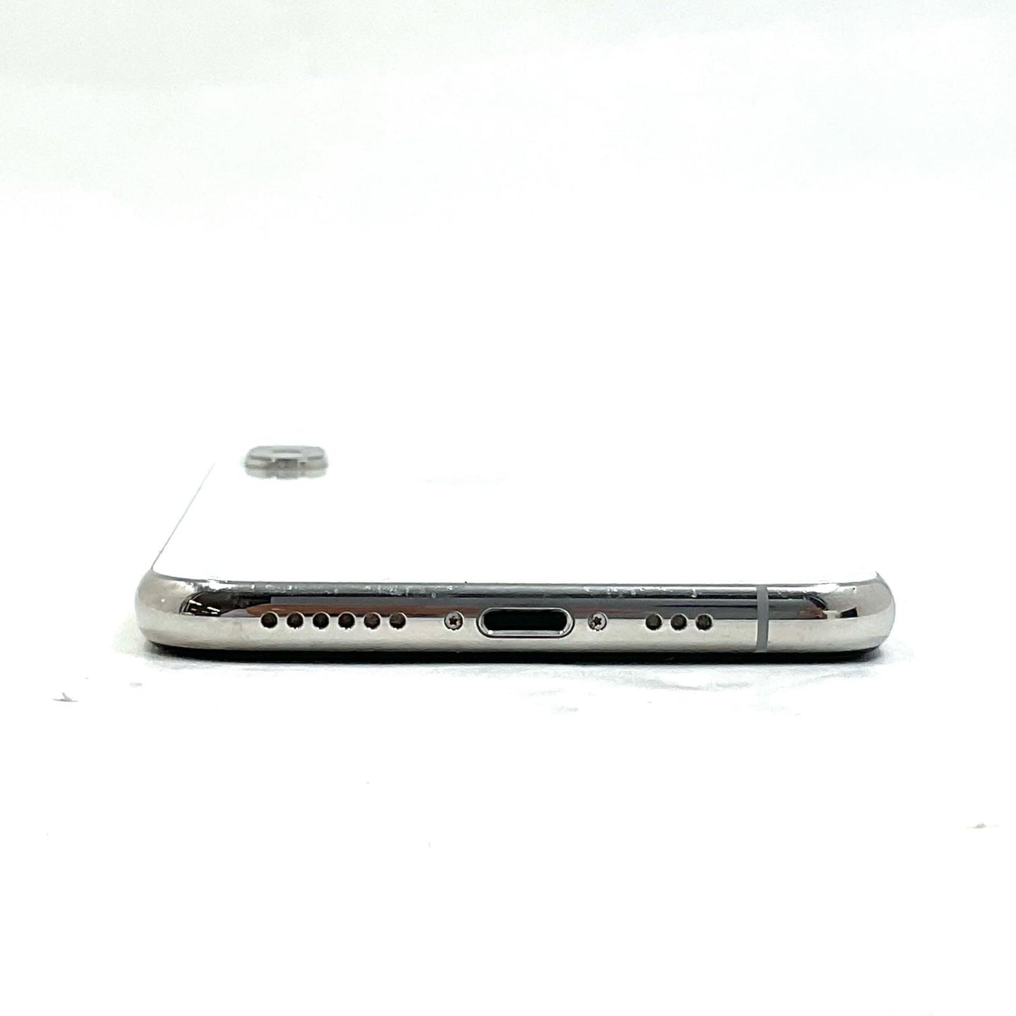 【全額返金保証】【最速発送】Apple iPhone iPhone XS 256GB シルバー au 白ロム 動作確認済 73%