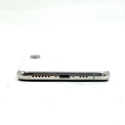 【全額返金保証】【最速発送】Apple iPhone iPhone XS 256GB シルバー au 白ロム 動作確認済 73%
