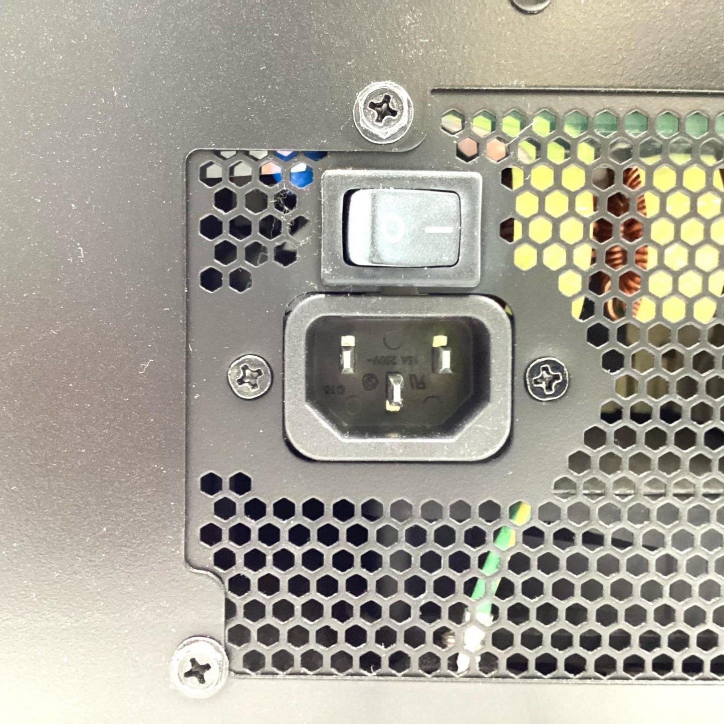 【全額返金保証】【最速発送】iiyama ゲーミングデスクトップPC ILeDXs-R9X6-LR56X-SASXB AMD Ryzen 5 5600X 16GB M.2 SSD 1TB NVIDIA GeForce RTX 3060 Ti 美品 動作確認済