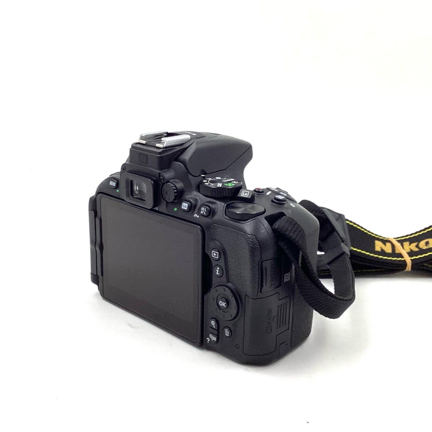 【全額返金保証】【最速発送】Nikon デジタル一眼 D5600 ボディ ブラック 美品 動作確認済