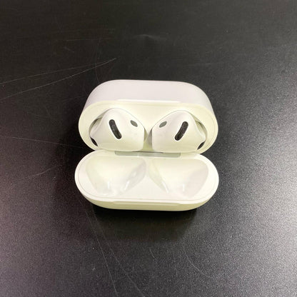 【全額返金保証】【最速発送】Apple AirPods 4 MXP63J/A 美品 動作確認済