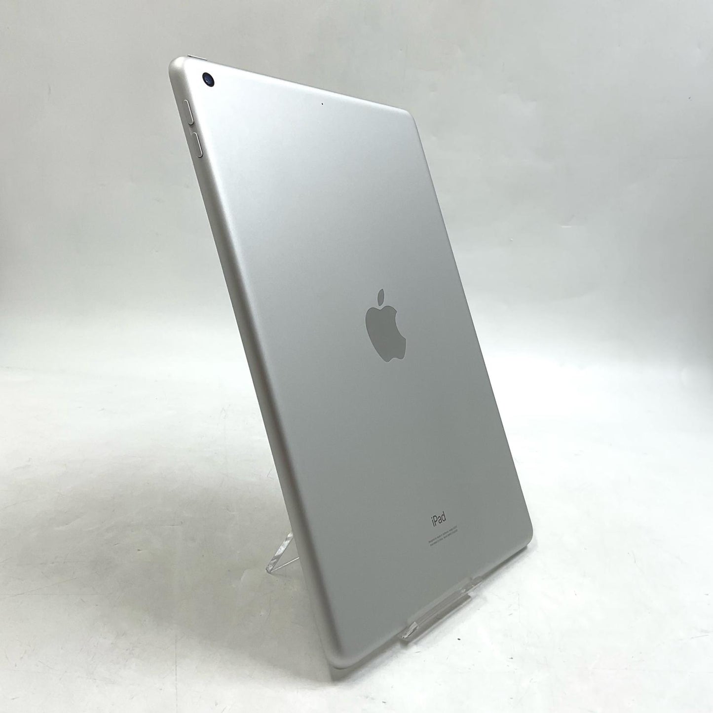【全額返金保証】【最速発送】Apple iPad iPad 10.2インチ 第8世代 32GB シルバー Wi-Fi 美品 動作確認済