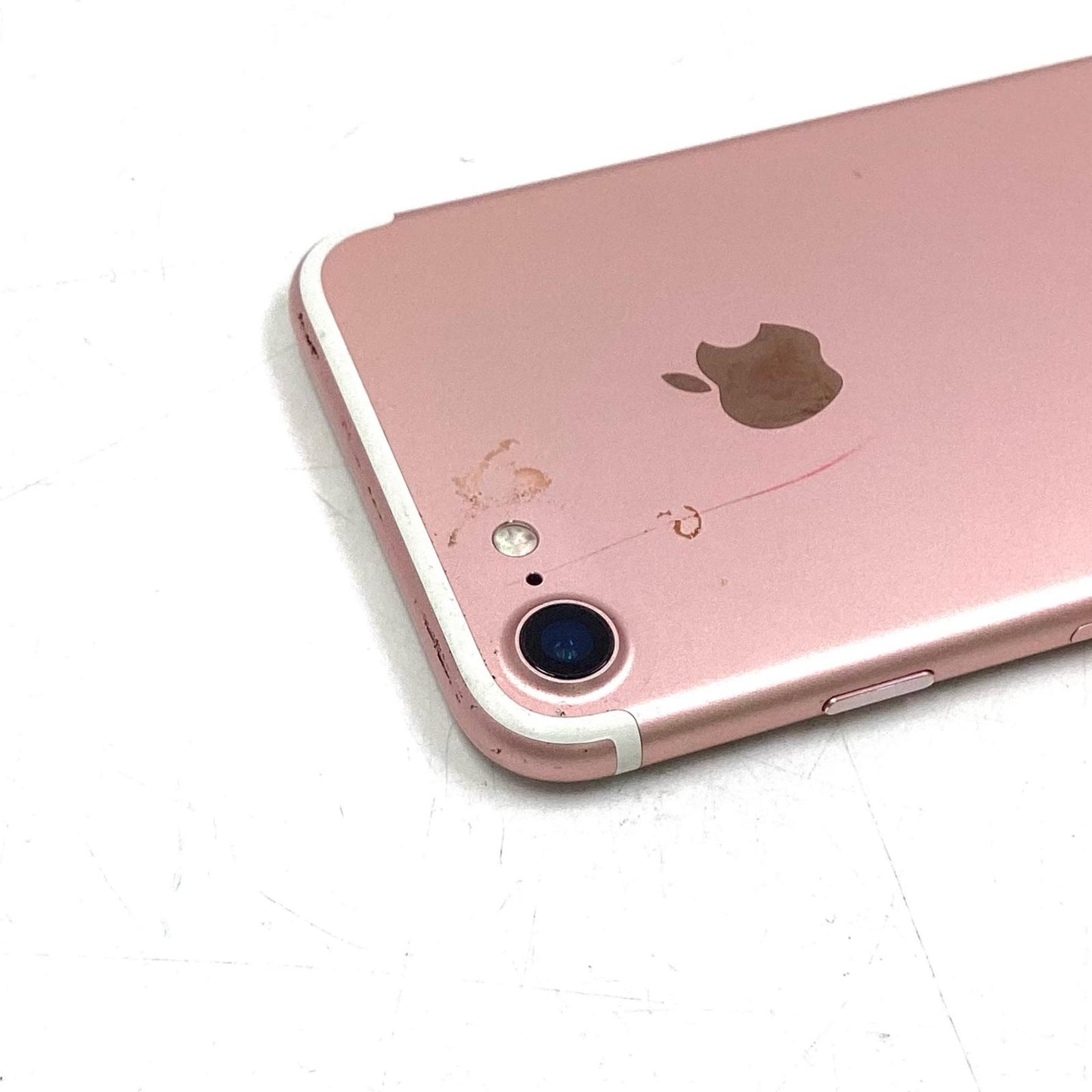 【全額返金保証】【最速発送】Apple iPhone iPhone 7 32GB ゴールド docomo 白ロム 美品 動作確認済 83%