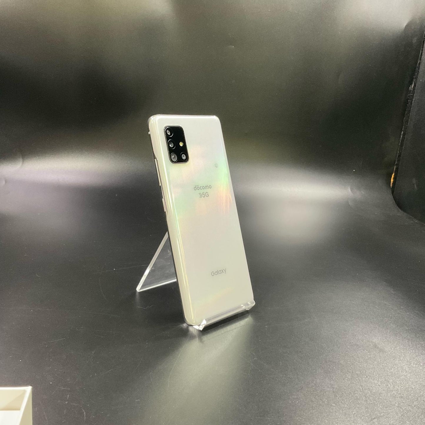 【全額返金保証】【最速発送】SAMSUNG Galaxy A51 5G 128GB docomo SC-54A 白ロム 美品 動作確認済
