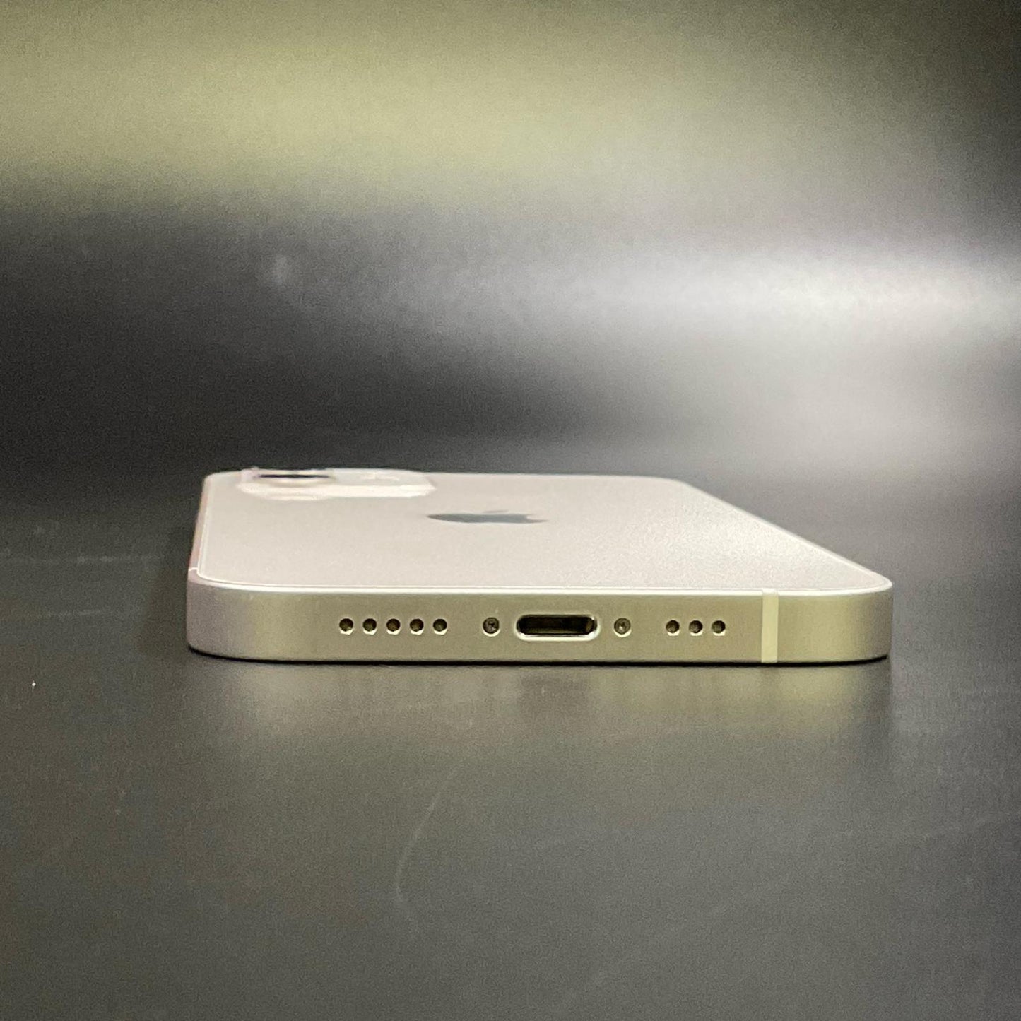 【全額返金保証】【最速発送】Apple iPhone iPhone 12 64GB シルバー docomo SIMフリー 白ロム 動作確認済 77%