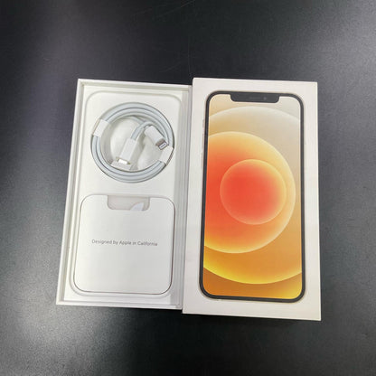 【全額返金保証】【最速発送】Apple iPhone iPhone 12 64GB シルバー docomo SIMフリー 白ロム 動作確認済 77%
