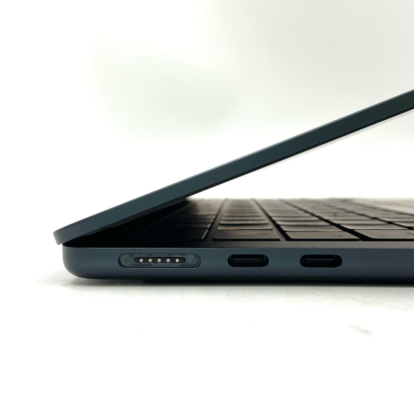 【全額返金保証】【最速発送】Apple MacBook Air 13インチ 2024 Apple M3 16GB 256GB ミッドナイト 100% 美品 動作確認済