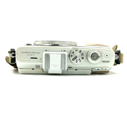【全額返金保証】【最速発送】OLYMPUS デジタル一眼 PEN Lite E-PL7 ボディ ホワイト 美品 動作確認済