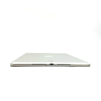 【全額返金保証】【最速発送】Apple iPad iPad 10.2インチ 第8世代 32GB シルバー Wi-Fi 動作確認済