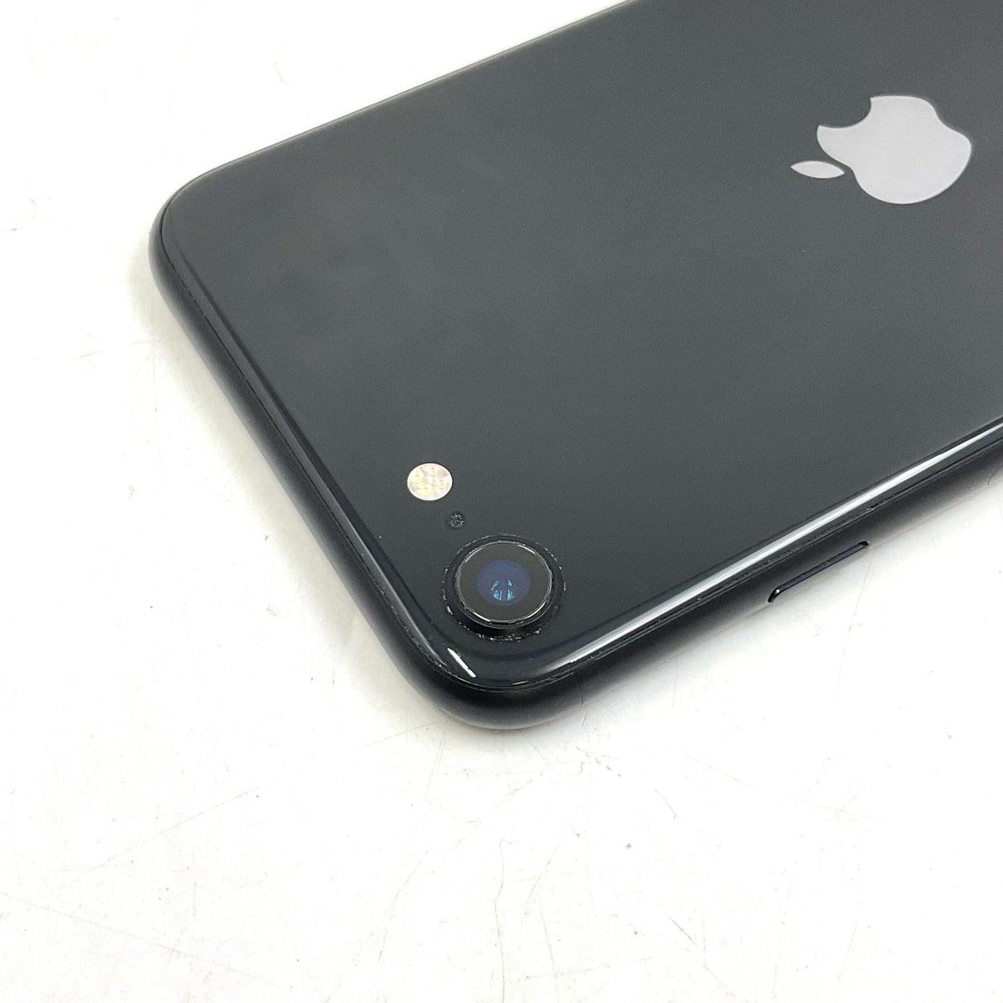 【全額返金保証】【最速発送】Apple iPhone iPhone SE（第2世代） 64GB ブラック SIMフリー 動作確認済 81%