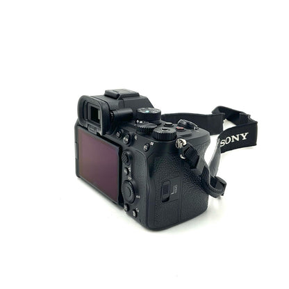 【全額返金保証】【最速発送】Sony デジタル一眼 α7 IV ILCE-7M4 ボディ ブラック 美品 動作確認済