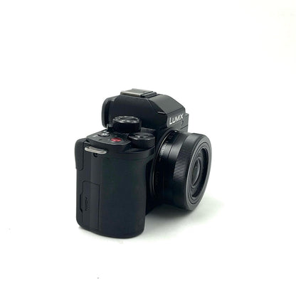【全額返金保証】【最速発送】Panasonic デジタル一眼 LUMIX DC-G100V 標準ズームレンズキット(トライポッドグリップ付き) ブラック 美品 動作確認済
