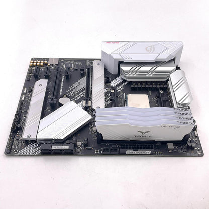 【全額返金保証】【最速発送】ASUS / AMD / TEAMGROUP ROG STRIX B550-A GAMING / Ryzen7 5700X / DDR4 8GBx4枚 B550-A / Ryzen7 5700X / TF4D48G3200HC16FBK 超美品 動作確認済