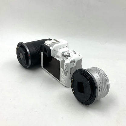 【全額返金保証】【最速発送】Canon デジタル一眼 EOS R50 ダブルズームキット ホワイト 美品 動作確認済