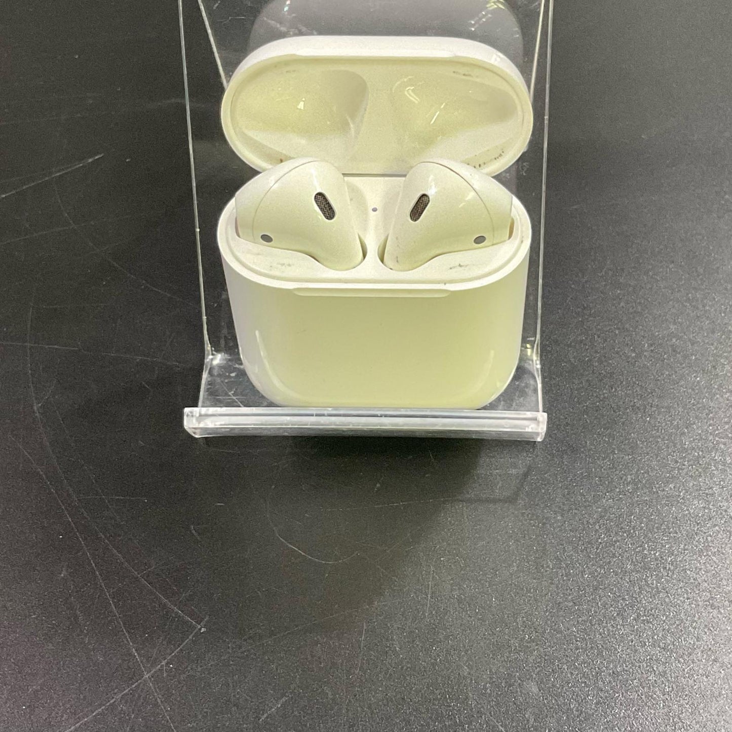【全額返金保証】【最速発送】Apple AirPods 2 美品 動作確認済