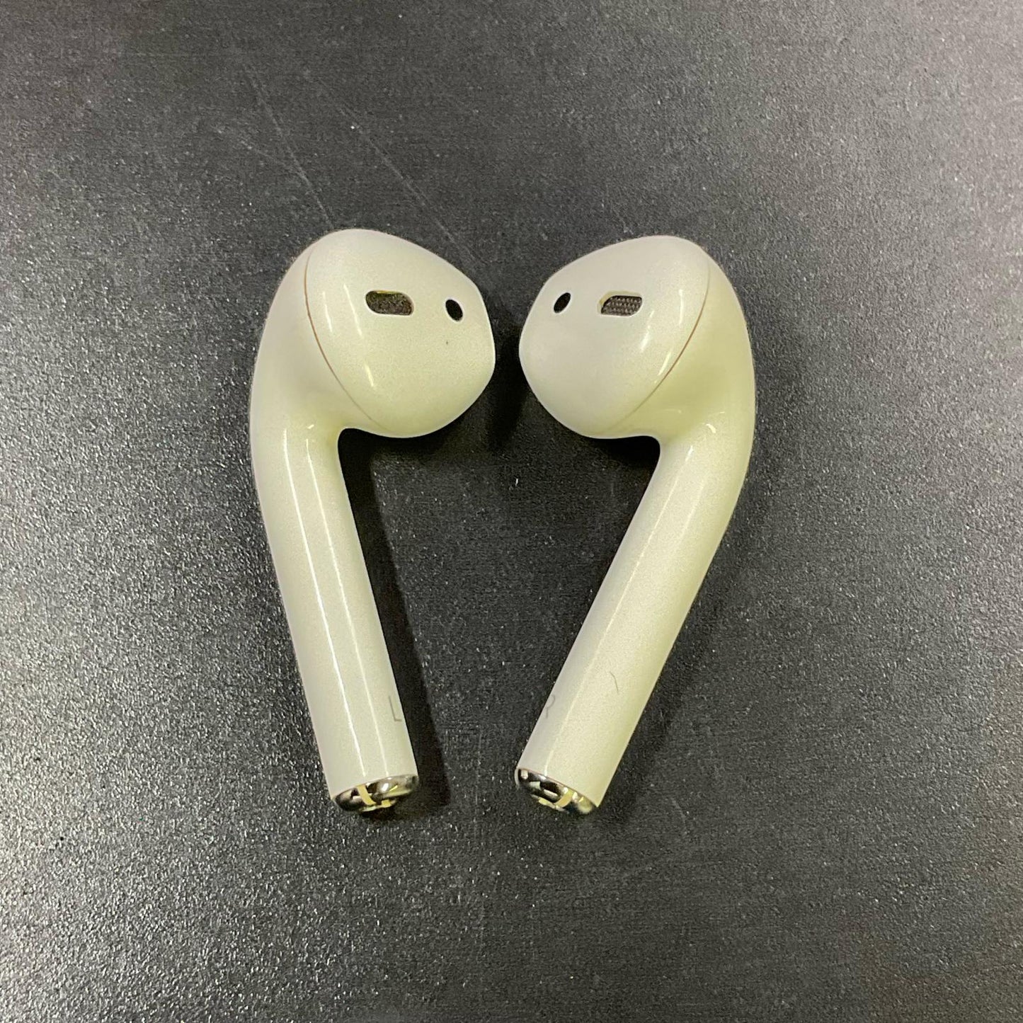 【全額返金保証】【最速発送】Apple AirPods 2 美品 動作確認済