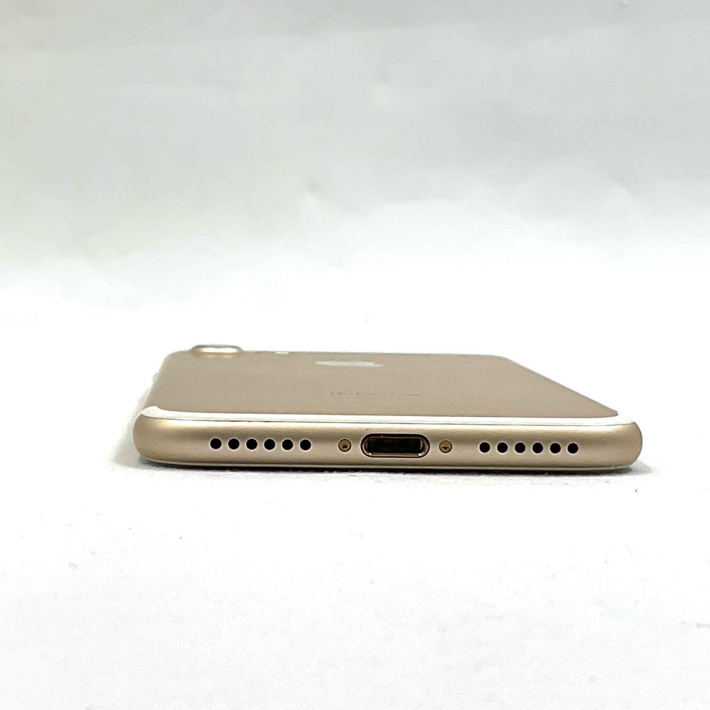 【全額返金保証】【最速発送】Apple iPhone iPhone 7 32GB ゴールド docomo 白ロム 美品 動作確認済 93%
