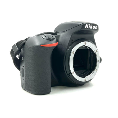 【全額返金保証】【最速発送】Nikon デジタル一眼 D5600 ボディ ブラック 美品 動作確認済