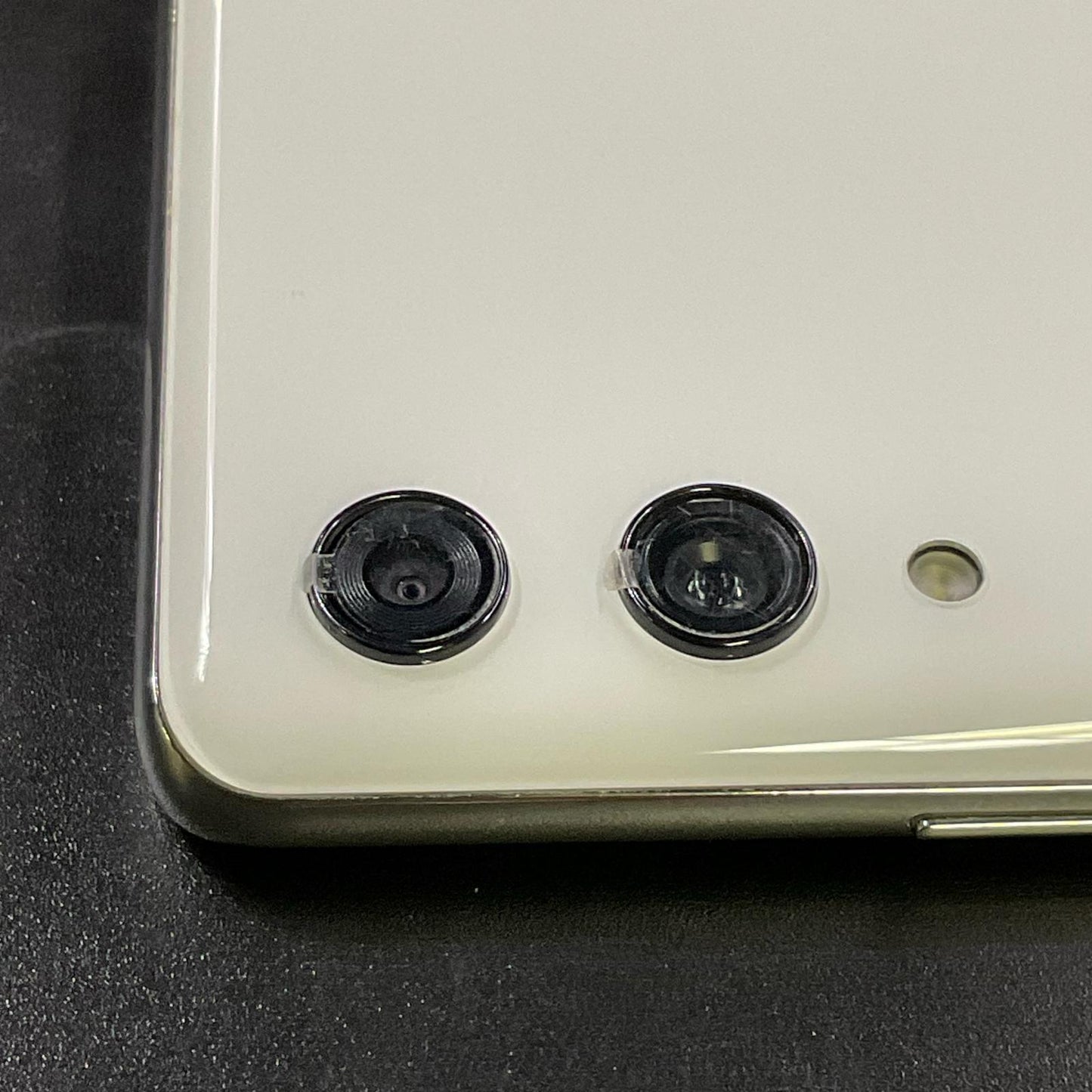 【全額返金保証】【最速発送】 Rakuten Hand P710 64GB ホワイト 楽天モバイル SIMフリー P710 白ロム 美品 動作確認済