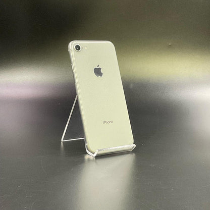 【全額返金保証】【最速発送】Apple iPhone iPhone 8 64GB シルバー docomo 白ロム 美品 動作確認済 89%