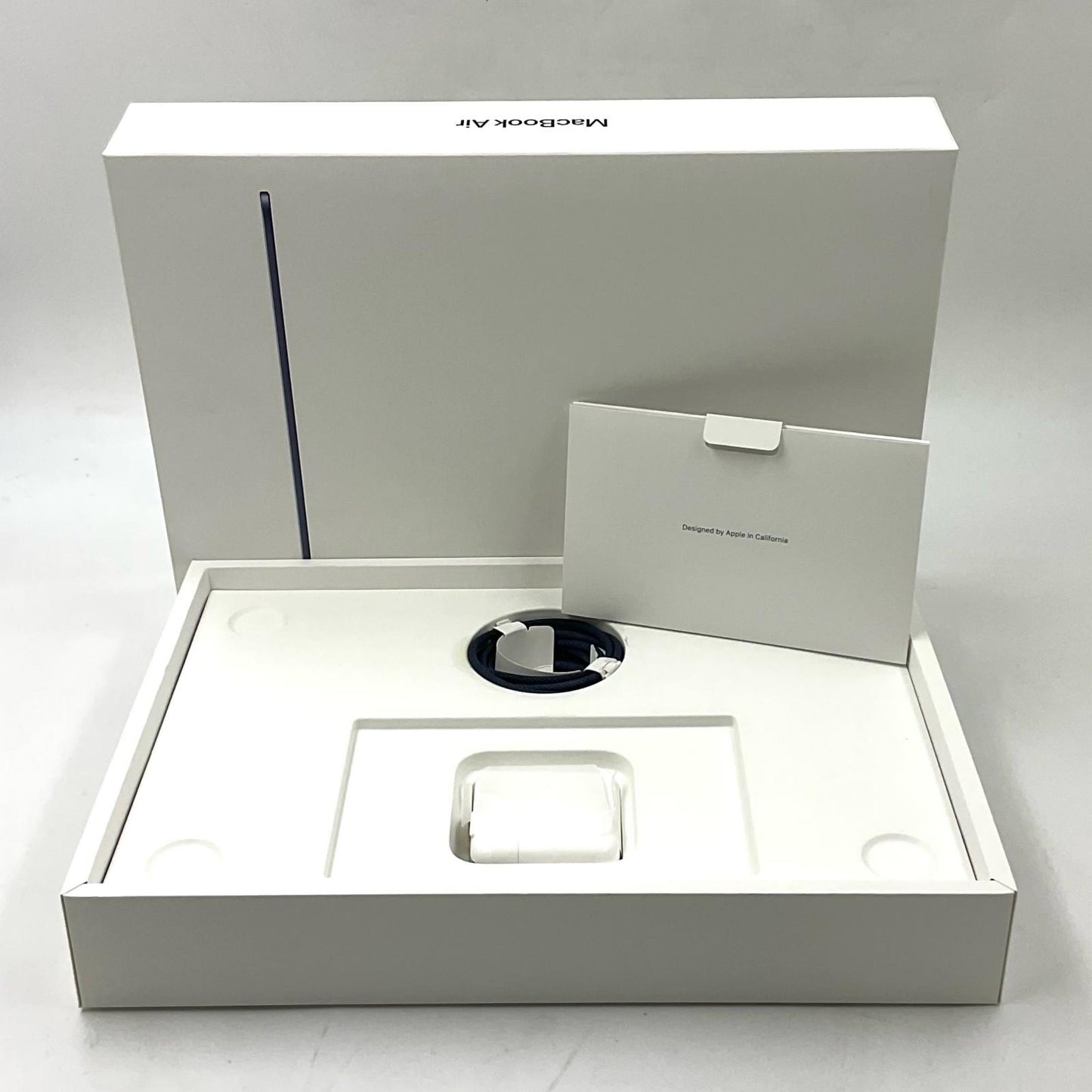 【全額返金保証】【最速発送】Apple MacBook Air 13インチ 2025 Apple M4 16GB 256GB ミッドナイト 100% 美品 動作確認済