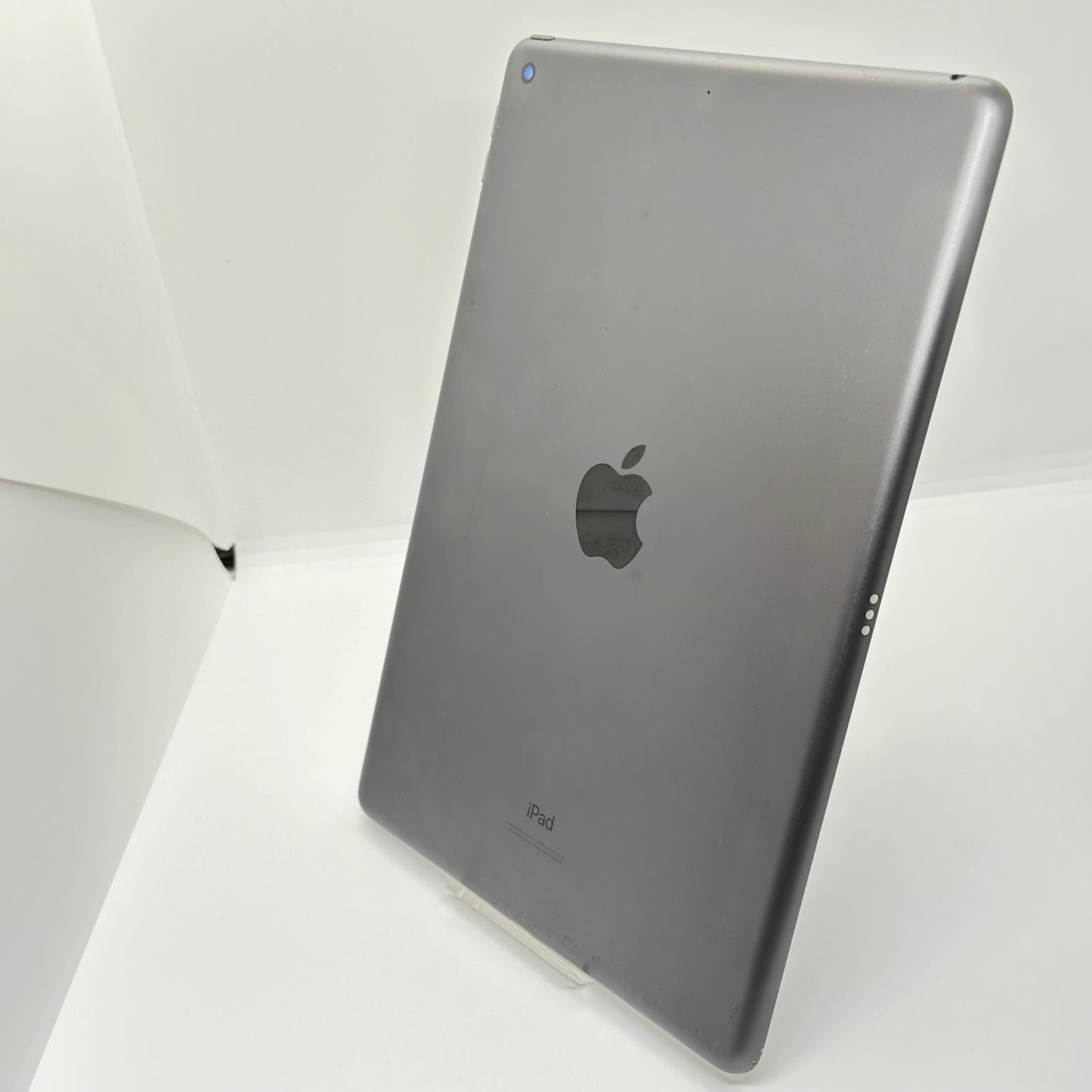 【全額返金保証】【最速発送】Apple iPad iPad 10.2インチ 第8世代 32GB スペースグレイ Wi-Fi 美品 動作確認済