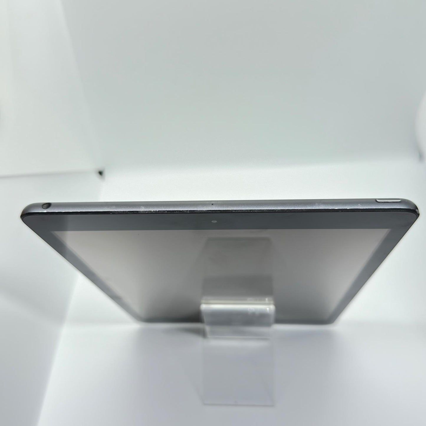 【全額返金保証】【最速発送】Apple iPad iPad 10.2インチ 第8世代 32GB スペースグレイ Wi-Fi 美品 動作確認済