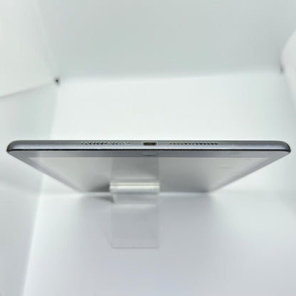 【全額返金保証】【最速発送】Apple iPad iPad 10.2インチ 第8世代 32GB スペースグレイ Wi-Fi 美品 動作確認済