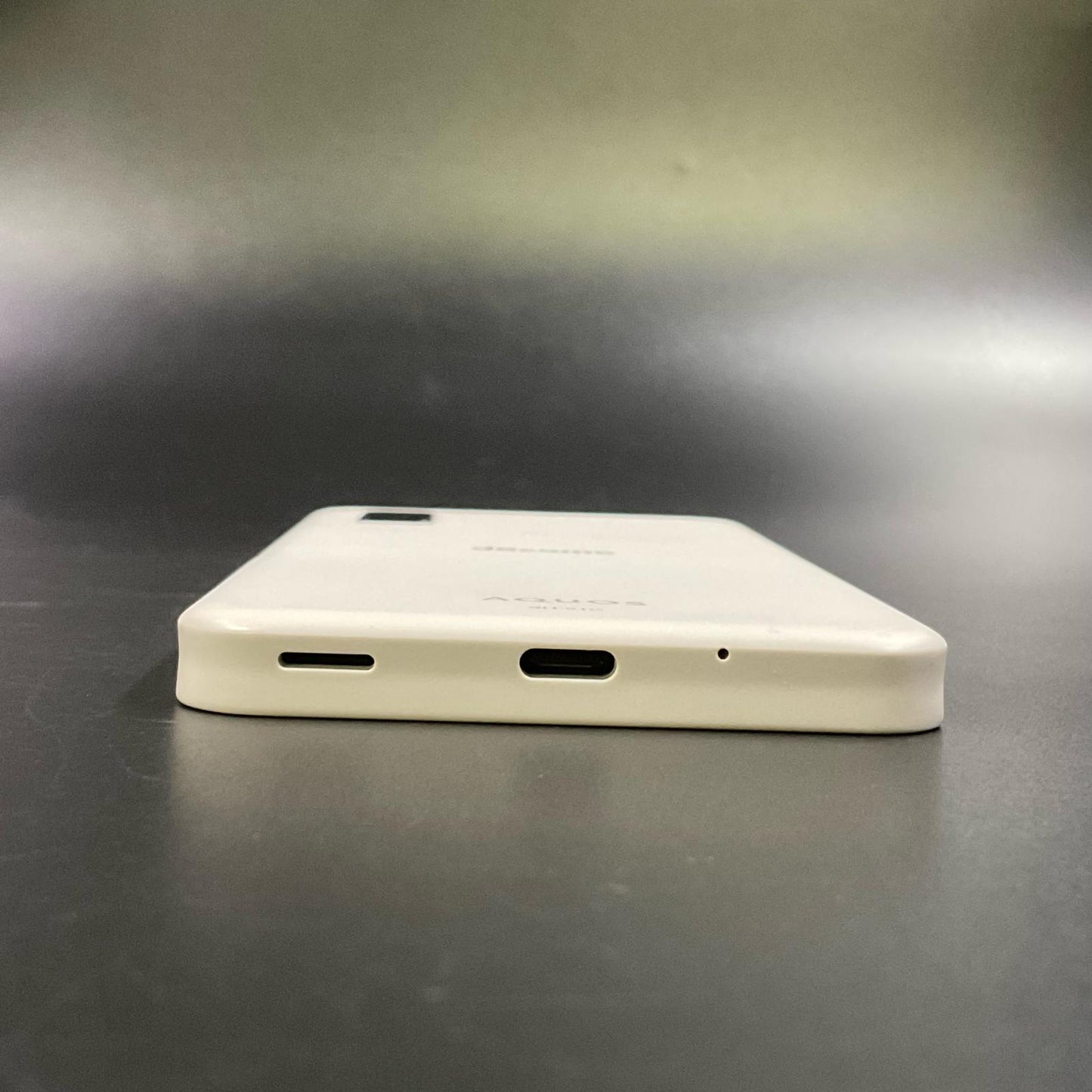 【全額返金保証】【最速発送】SHARP AQUOS wish2 64GB ホワイト docomo SH-51C 白ロム 超美品 動作確認済
