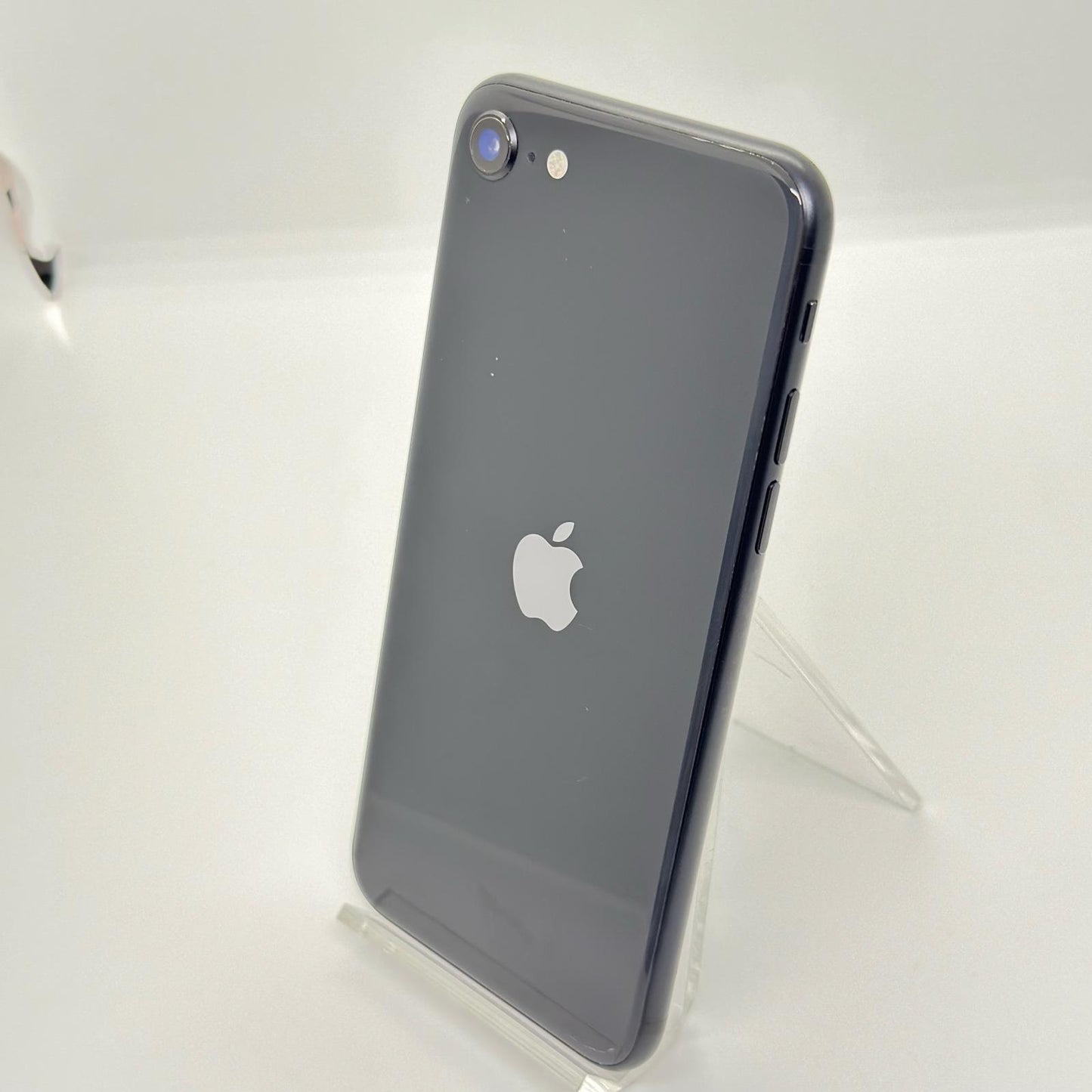 【全額返金保証】【最速発送】Apple iPhone iPhone SE（第2世代） 128GB ブラック SIMフリー 動作確認済 73%