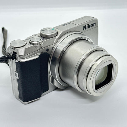 【全額返金保証】【最速発送】Nikon コンパクトデジタルカメラ COOLPIX A900 [シルバー] 動作確認済