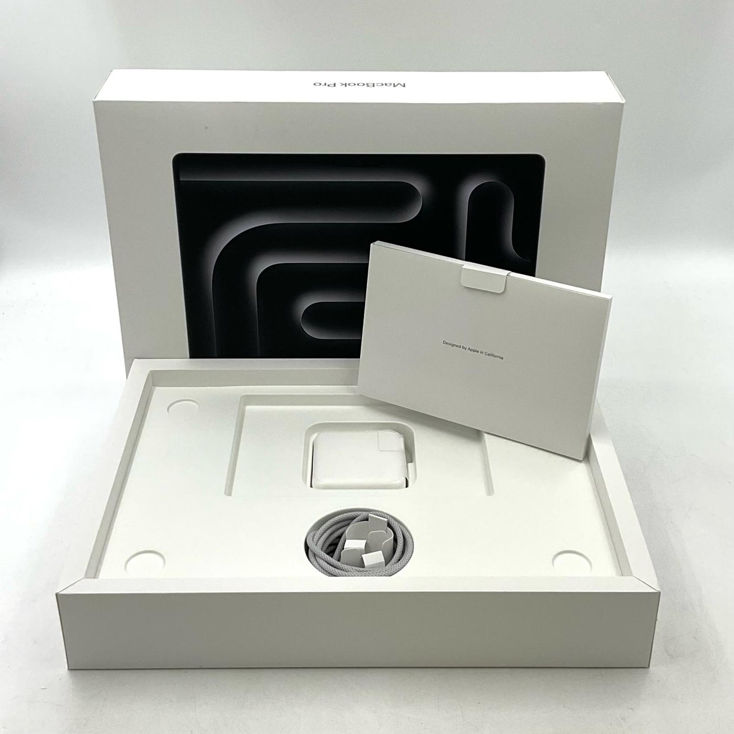 【全額返金保証】【最速発送】Apple MacBook Pro 14インチ 2023 Apple M3 8GB 1TB スペースグレイ 94% 美品 動作確認済
