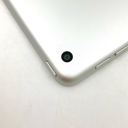 【全額返金保証】【最速発送】Apple iPad iPad 10.2インチ 第7世代 128GB シルバー Wi-Fi 美品 動作確認済