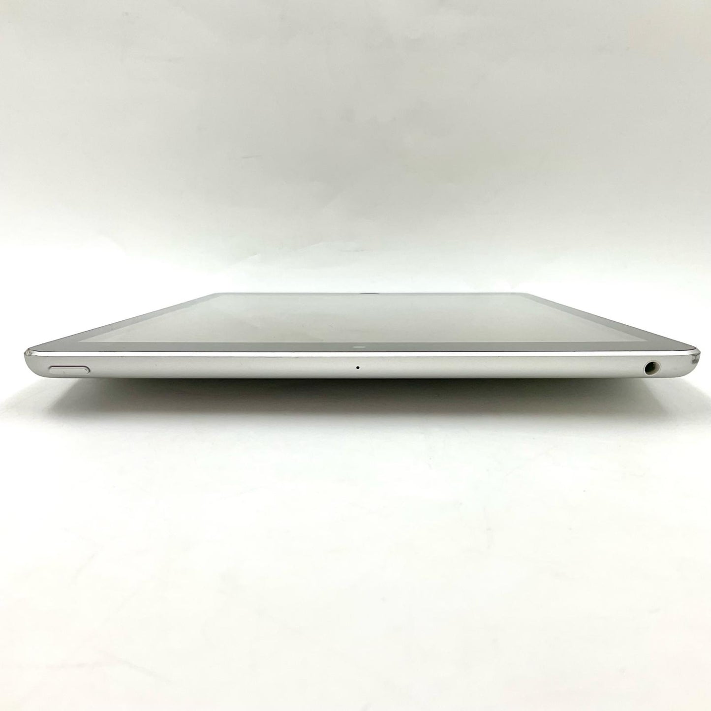 【全額返金保証】【最速発送】Apple iPad iPad 10.2インチ 第9世代 64GB シルバー Wi-Fi 動作確認済