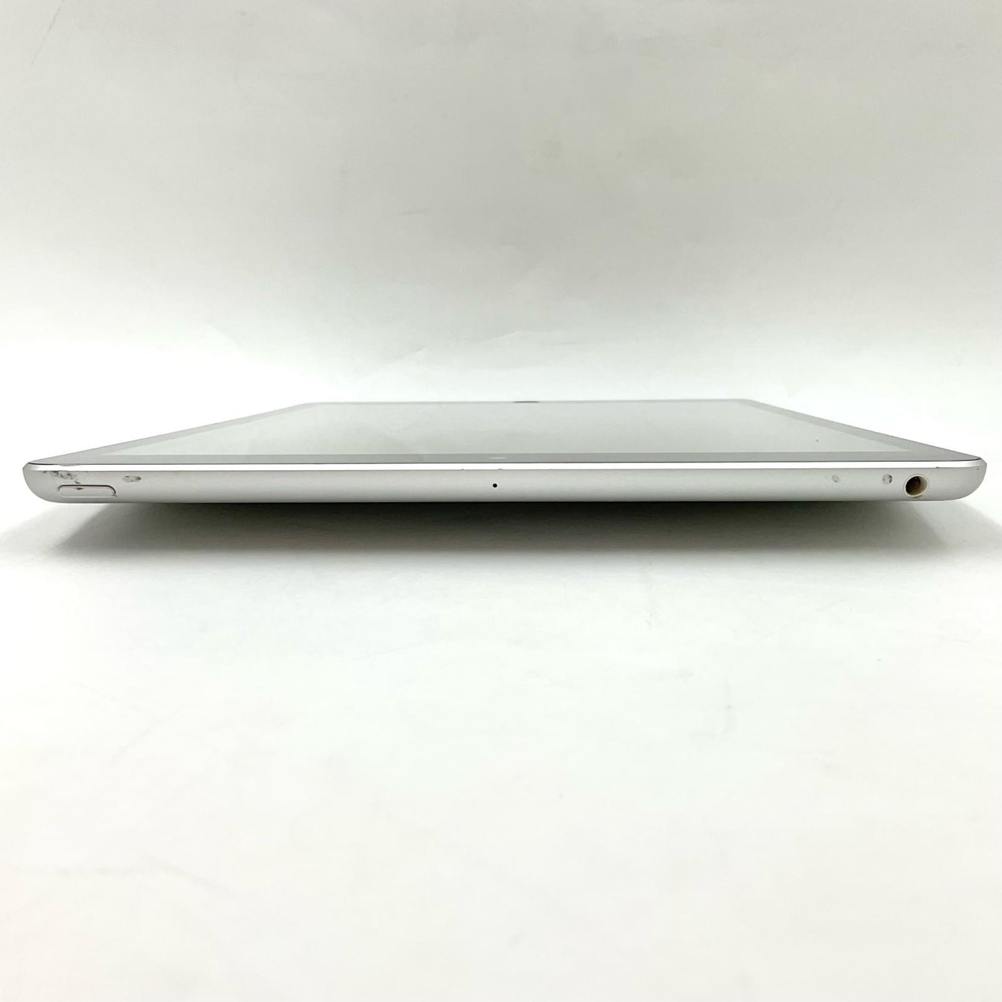 【最速発送】Apple iPad iPad 10.2インチ 第9世代 64GB シルバー Wi-Fi【難有】