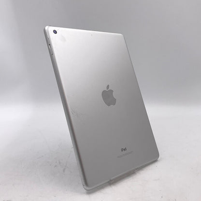 【最速発送】Apple iPad 9.7インチ 第5世代 32GB シルバー Wi-Fi【難有】