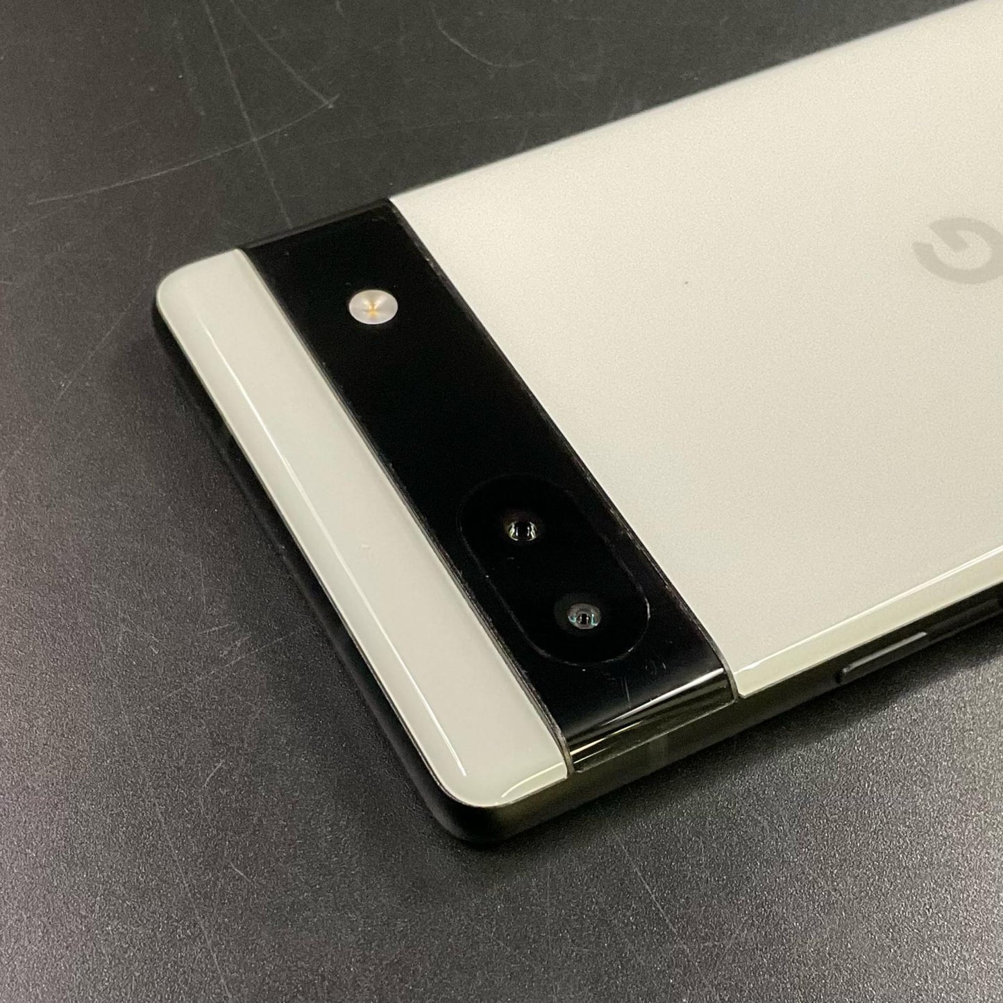 【全額返金保証】【最速発送】Google Pixel 6a Chalk au GB17L 白ロム 美品 動作確認済