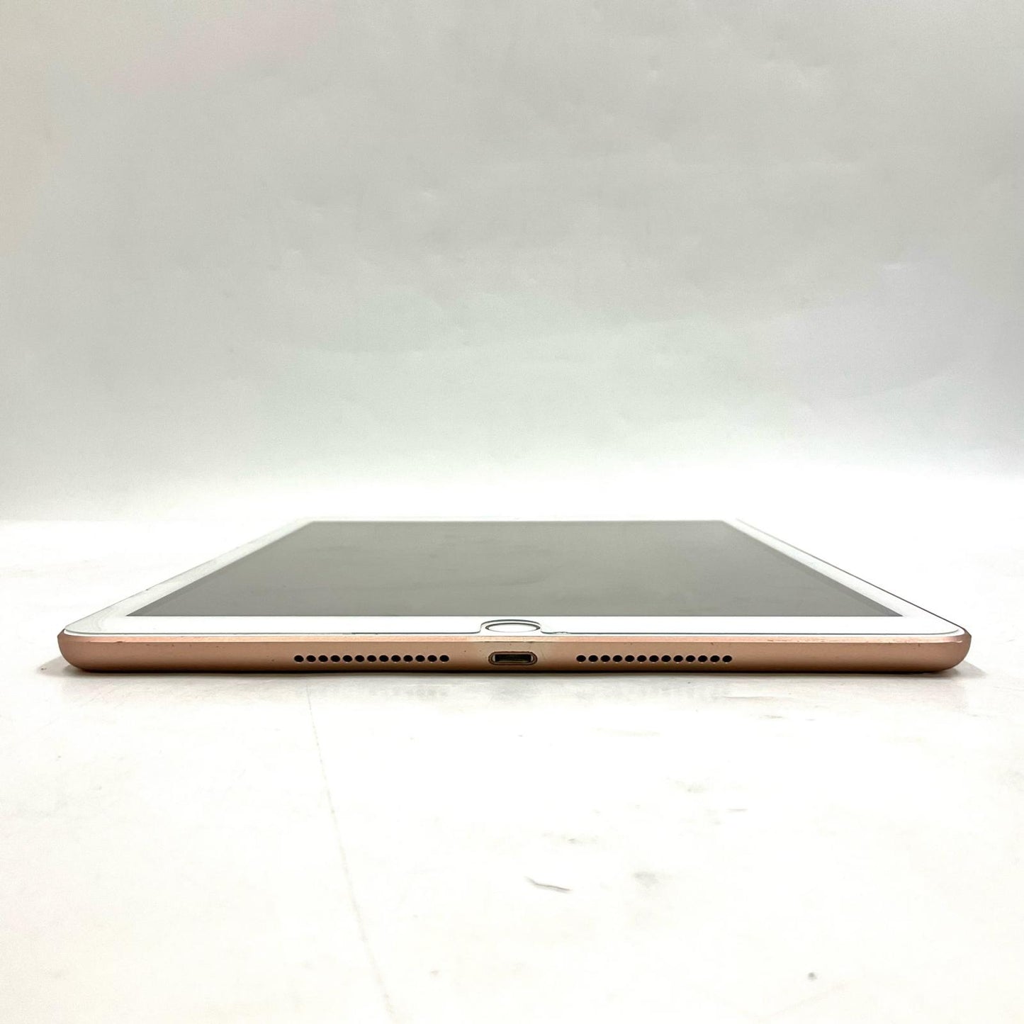 【全額返金保証】【最速発送】Apple iPad iPad 10.2インチ 第8世代 32GB ゴールド Wi-Fi 動作確認済