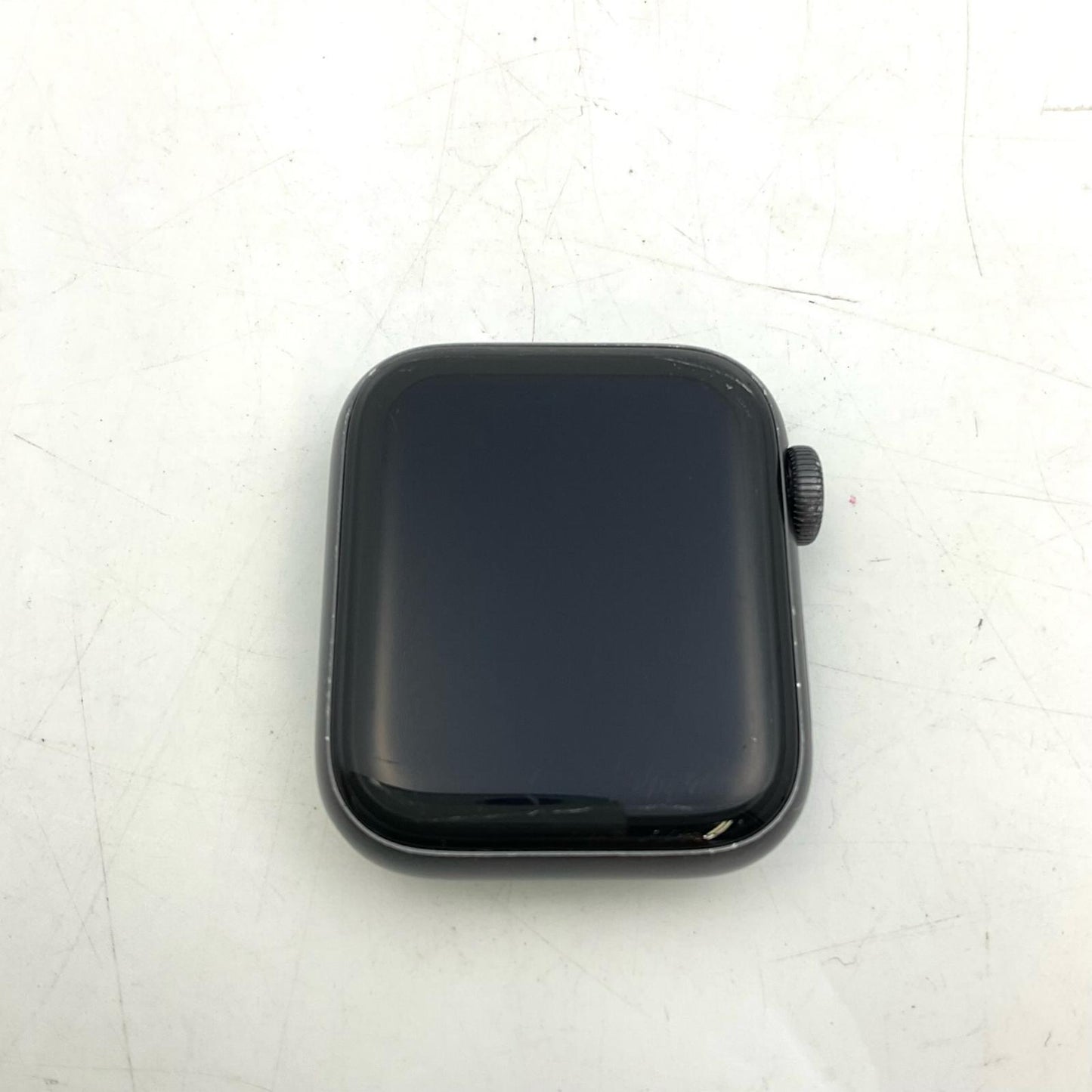 【全額返金保証】【最速発送】Apple Watch Nike SE 第1世代 アルミニウム 40mm GPS 76% 動作確認済
