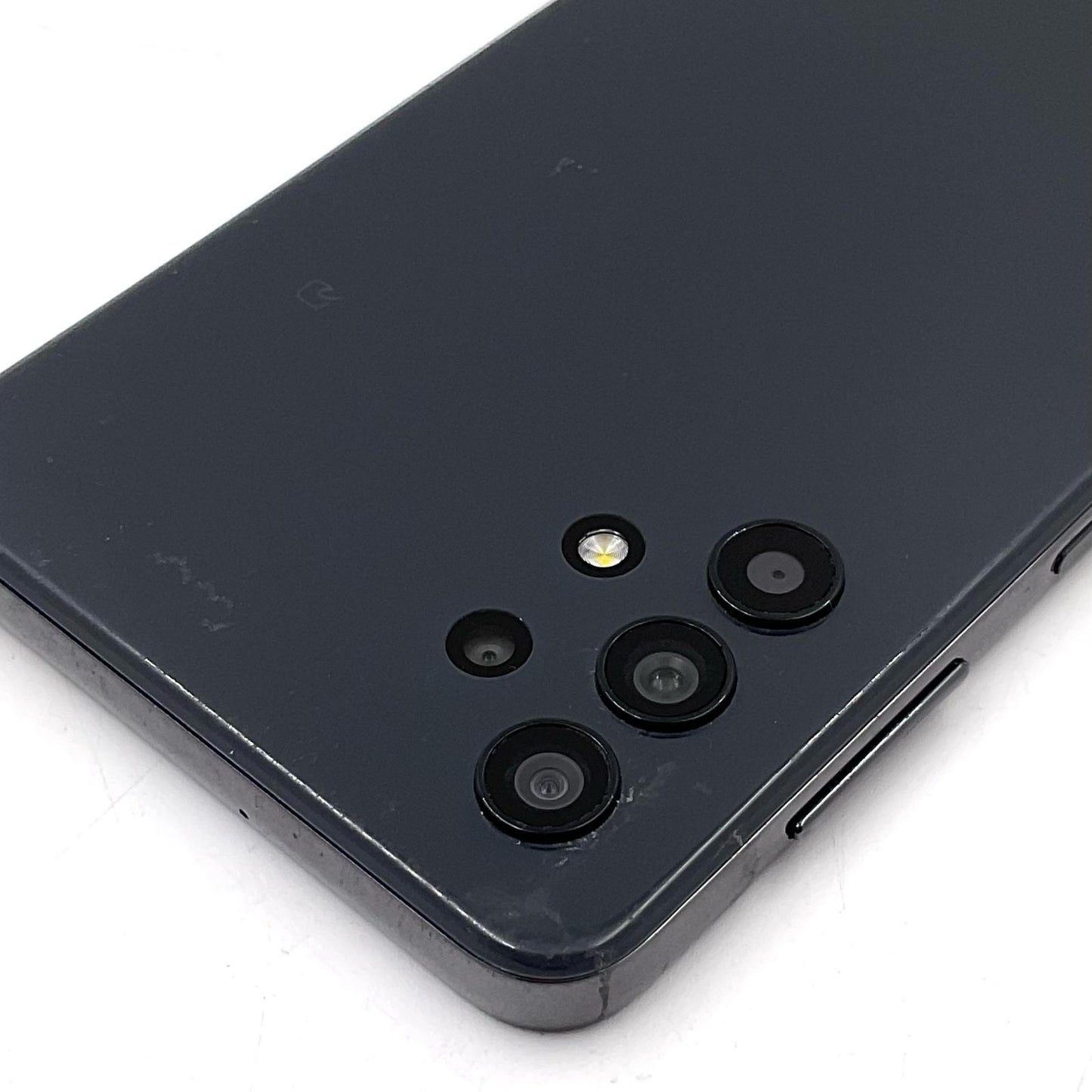 【全額返金保証】【最速発送】SAMSUNG Galaxy A32 5G 64GB オーサムブラック au SCG08 白ロム 動作確認済