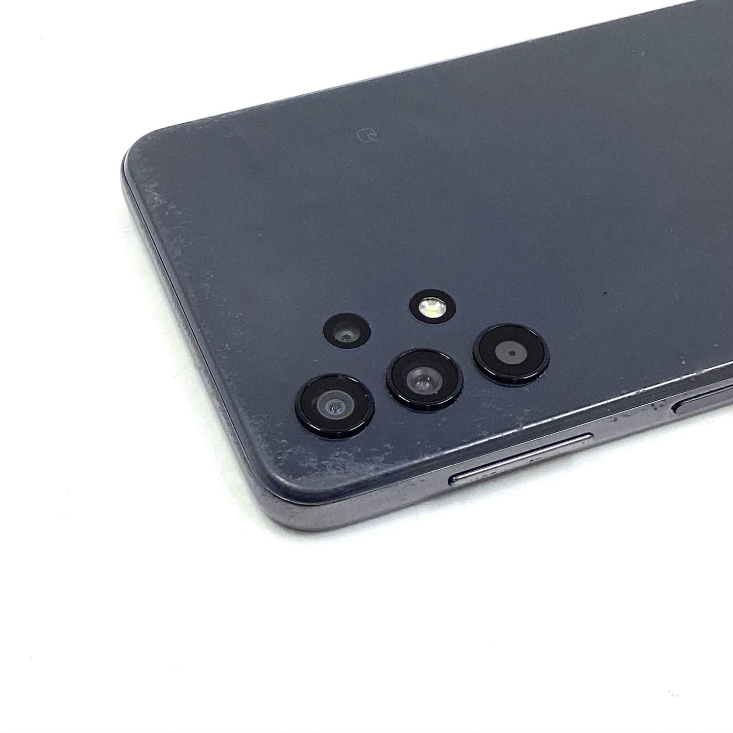 【全額返金保証】【最速発送】SAMSUNG Galaxy A32 5G 64GB オーサムブラック au SCG08 白ロム 動作確認済