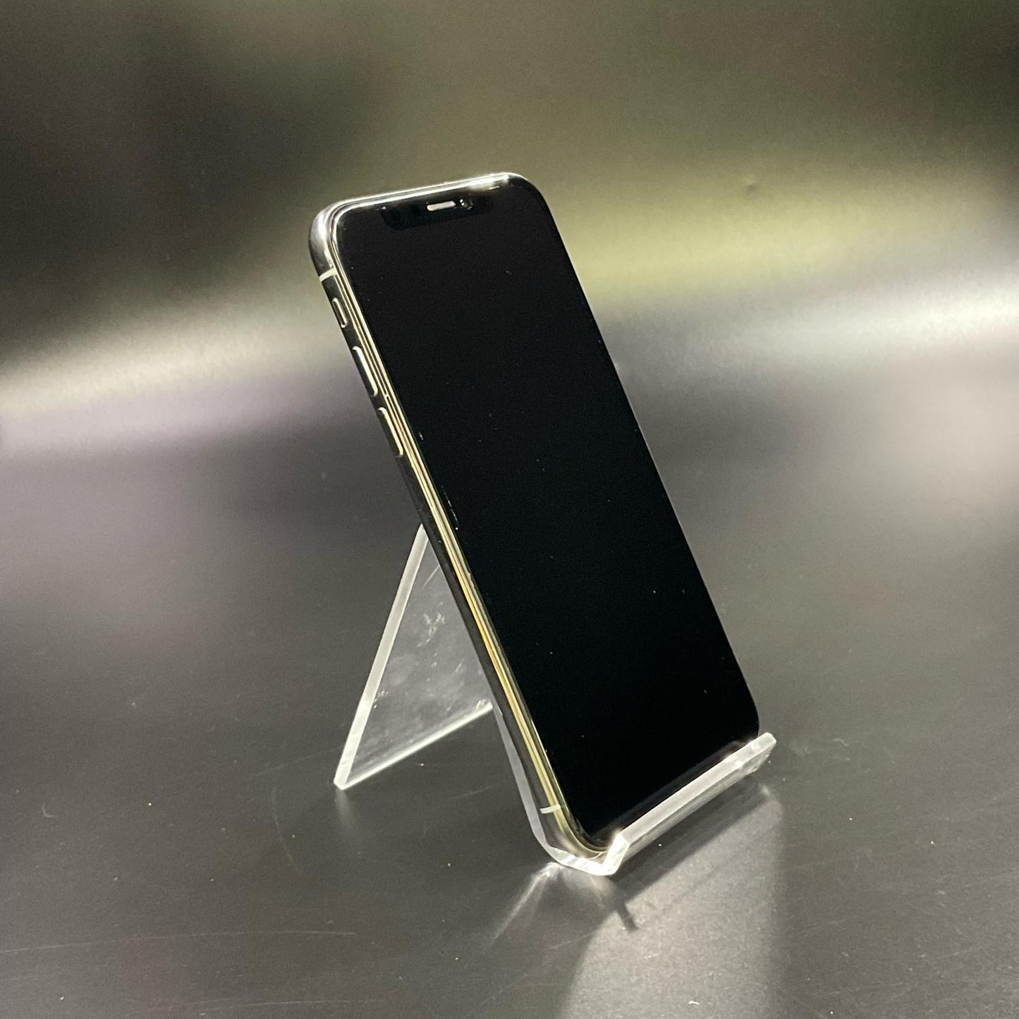 【全額返金保証】【最速発送】Apple iPhone iPhone XS 64GB シルバー docomo 白ロム 動作確認済 85%