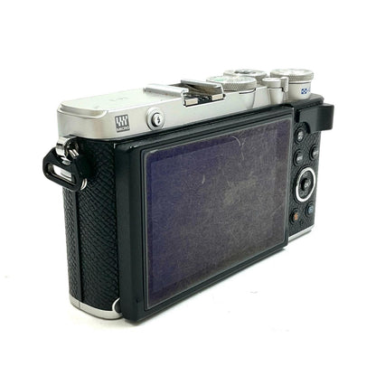 【全額返金保証】【最速発送】OLYMPUS デジタル一眼 PEN E-P7 ボディ シルバー 美品 動作確認済