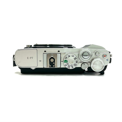 【全額返金保証】【最速発送】OLYMPUS デジタル一眼 PEN E-P7 ボディ シルバー 美品 動作確認済