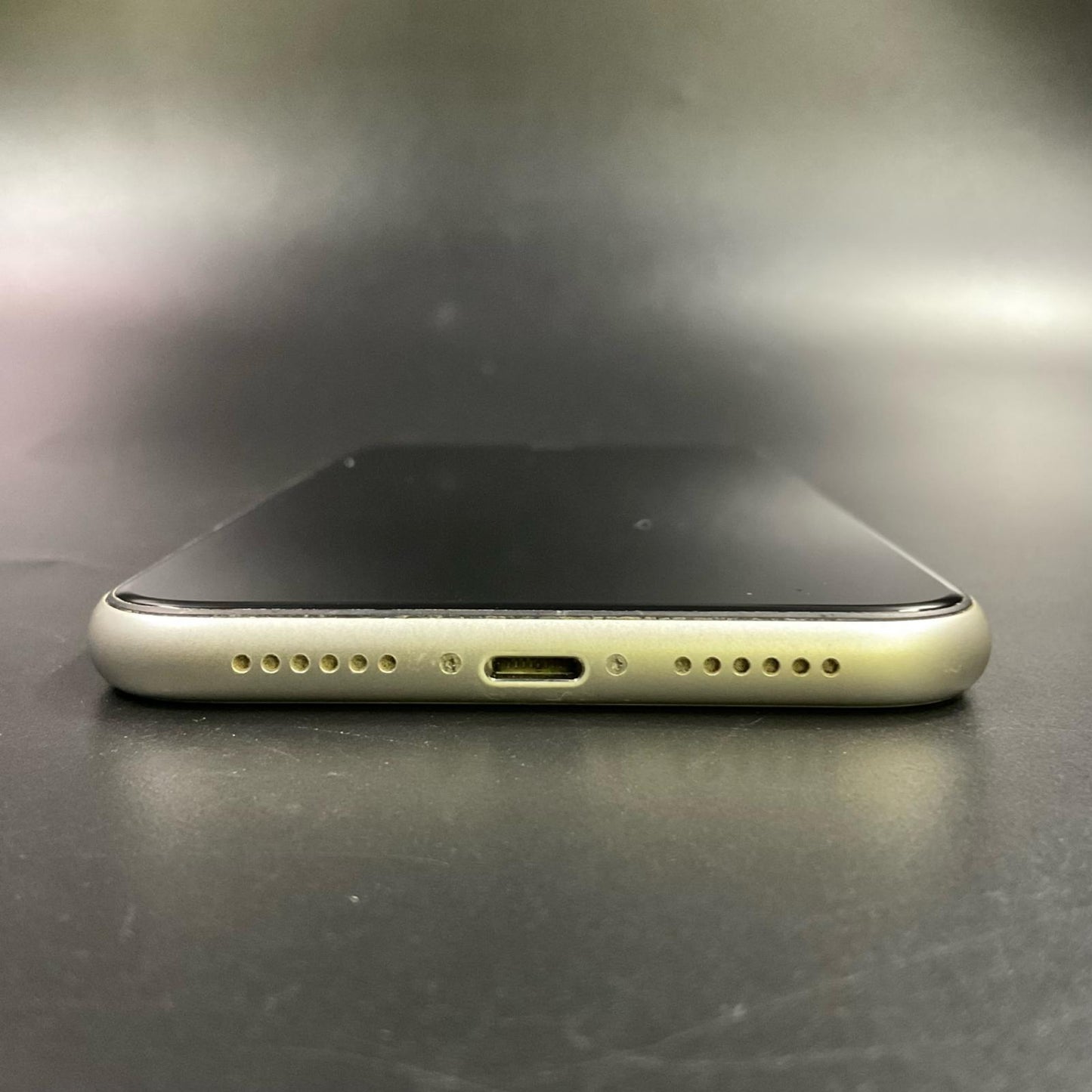 【全額返金保証】【最速発送】Apple iPhone iPhone 11 64GB ホワイト Softbank SIMフリー 白ロム 美品 動作確認済 75%