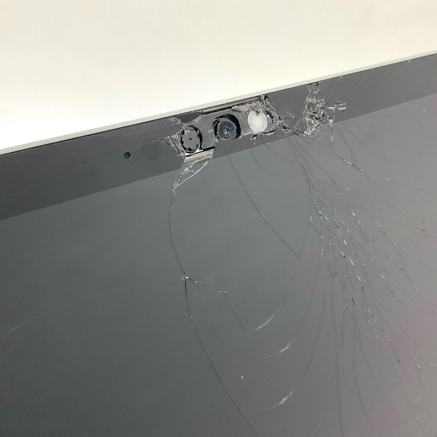 【最速発送】Microsoft Surface Go 3 Intel(R) Rentium(R) CPU GOLD 6500Y @1.10GHz 4GB eMMC 64GB 96.1%【難有】