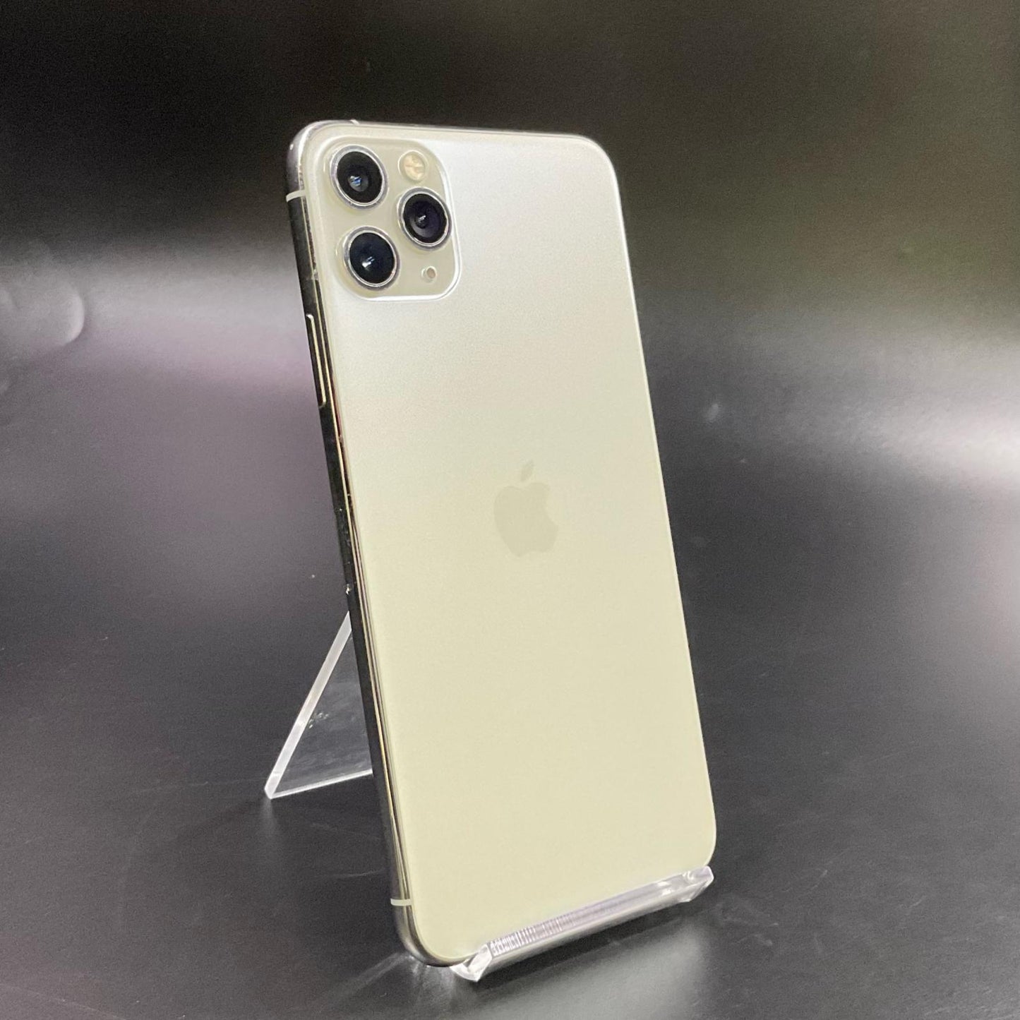 【全額返金保証】【最速発送】Apple iPhone iPhone 11 Pro Max Pro Max 256GB シルバー Softbank 白ロム 動作確認済 77%
