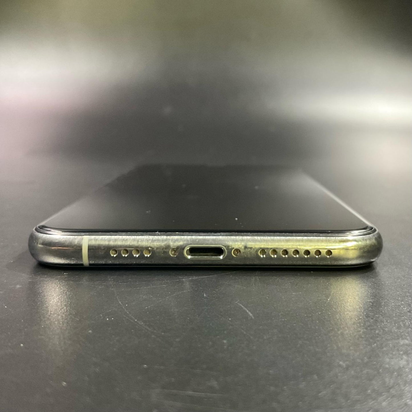 【全額返金保証】【最速発送】Apple iPhone iPhone 11 Pro Max Pro Max 256GB シルバー Softbank 白ロム 動作確認済 77%